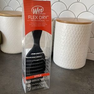Wet brush brand new